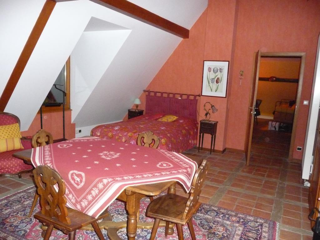 Le Neufeld Acomodação com café da manhã Oberhaslach Quarto foto
